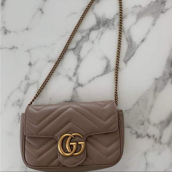 Gucci Handbags - Gucci GG marmont mini bag